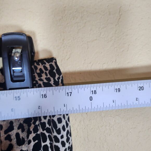 Chico's Womens Leopard Cheetah Print Animal Skirt Midi tapered fun A line Size 3 - Picture 3 of 7